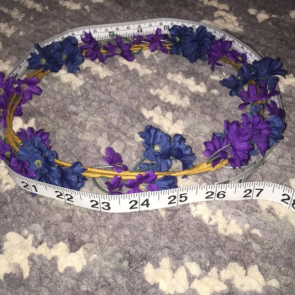 Flower crown💙💜💙💜💙 - Picture 3 of 3